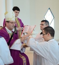 Primanje u službu akolite u župi sv. Petra u Zaprešiću